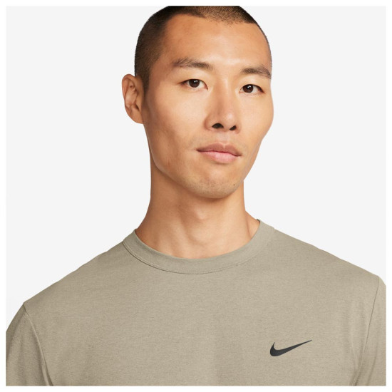 Nike Ανδρική κοντομάνικη μπλούζα Hyverse Dri-FIT UV Versatile T-Shirt